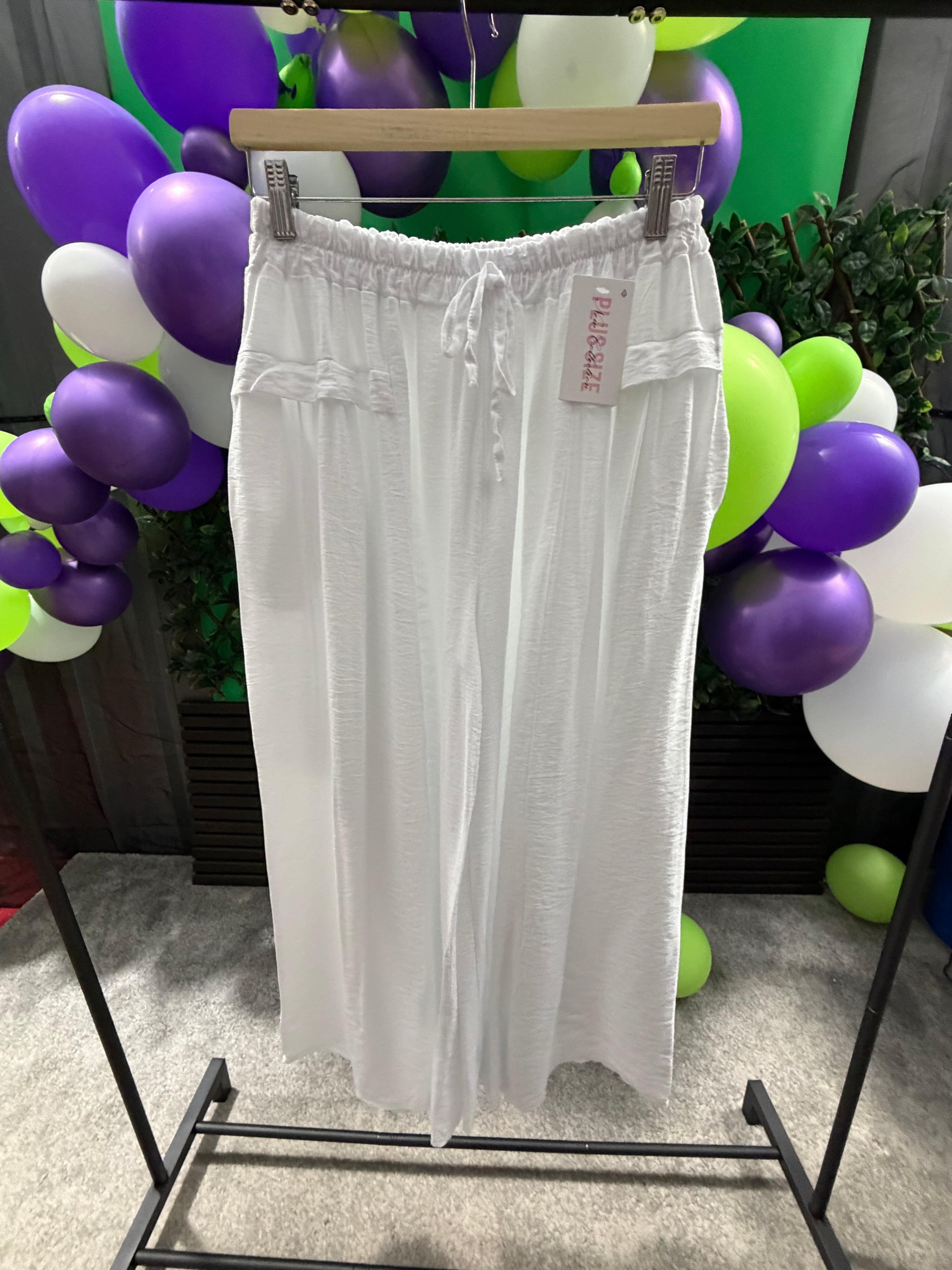 Plus Size- Lightweight, Elasticated Waist Trousers