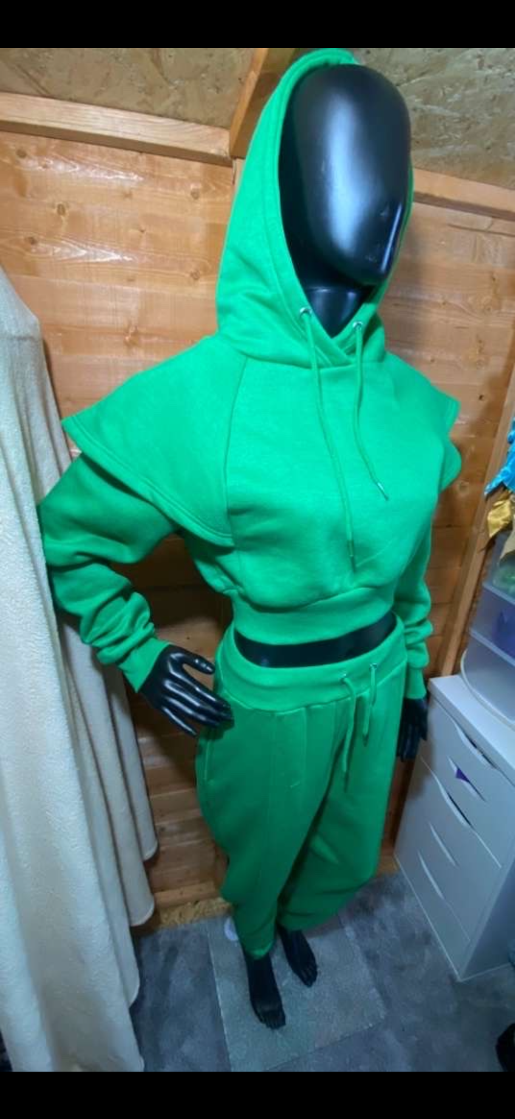 SANSA- Cropped Tracksuit