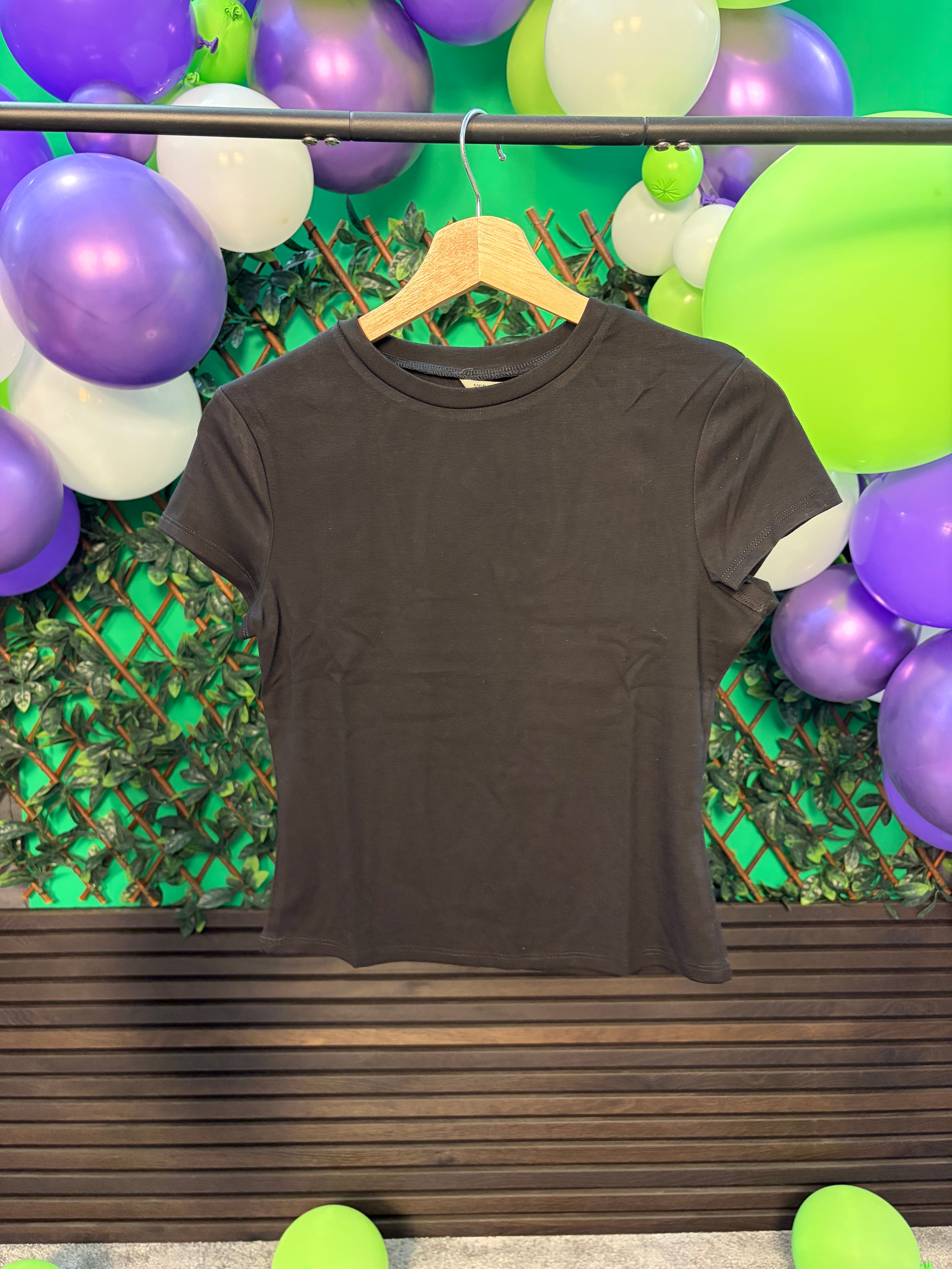 Annie- Plain Cropped T-Shirts