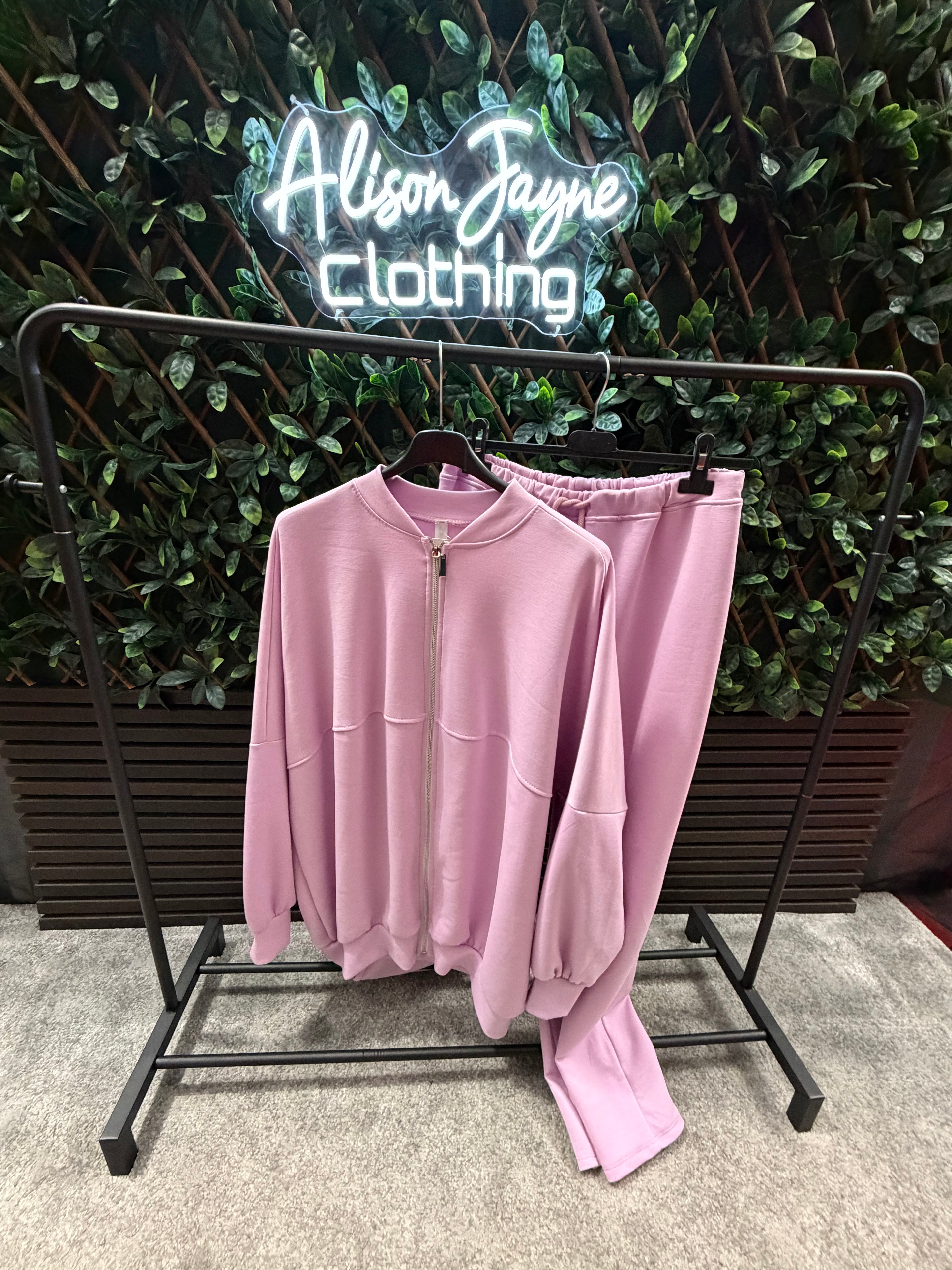 PLUS SIZE Bomber style tracksuit. (16–22)