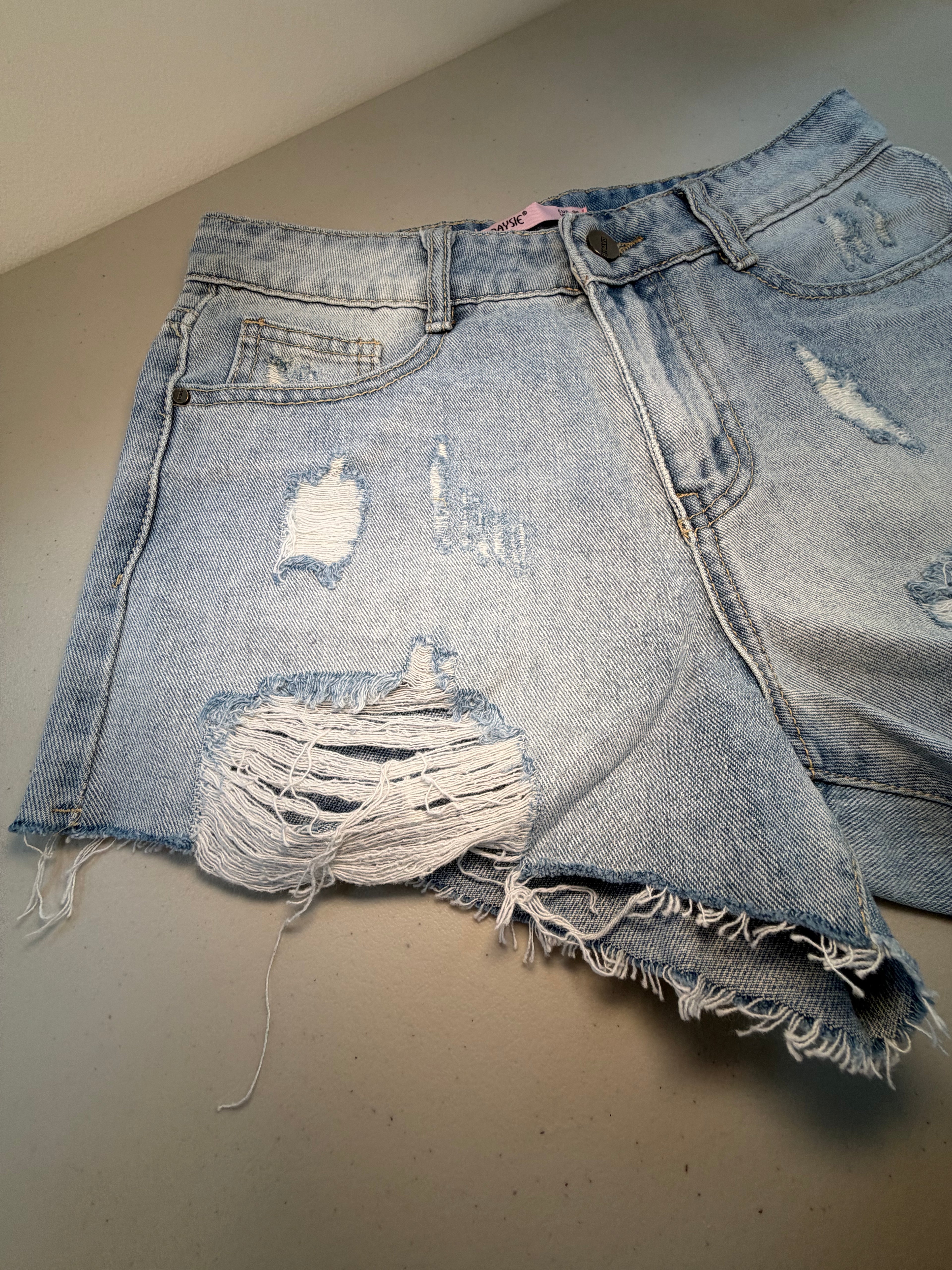 Ripped Denim Shorts with Wording on Pocket