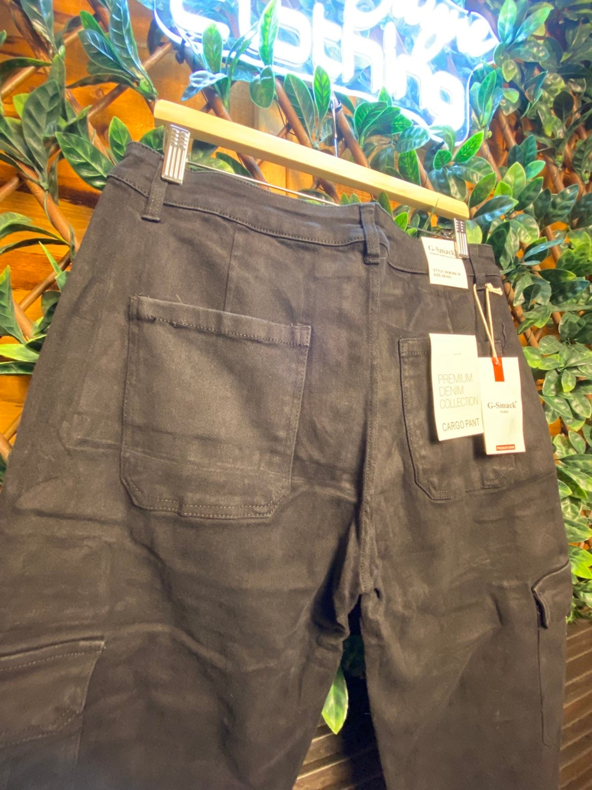 PLUS SIZE Denim cargo trousers with pockets.