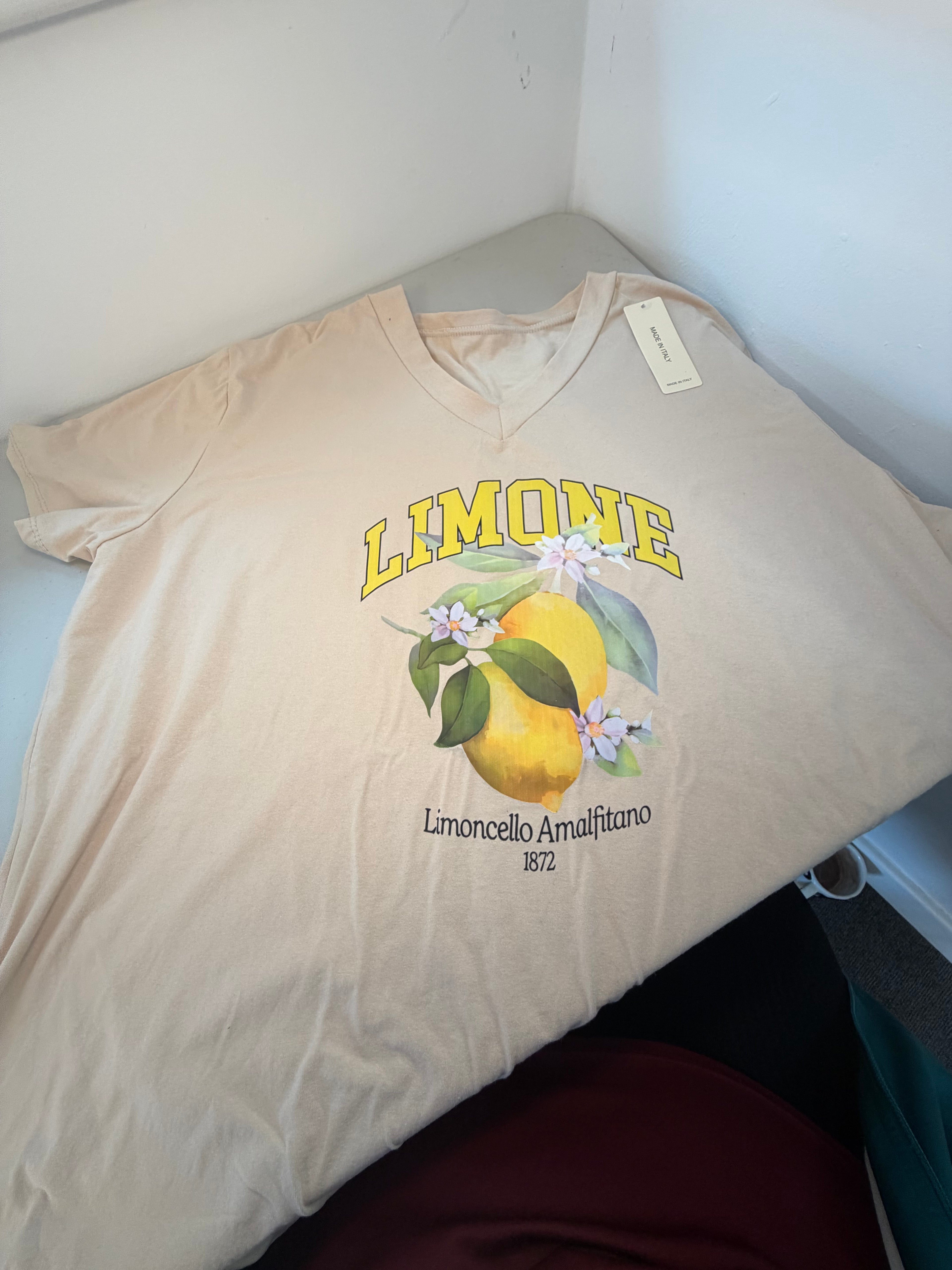 Limone V Neck T-Shirt