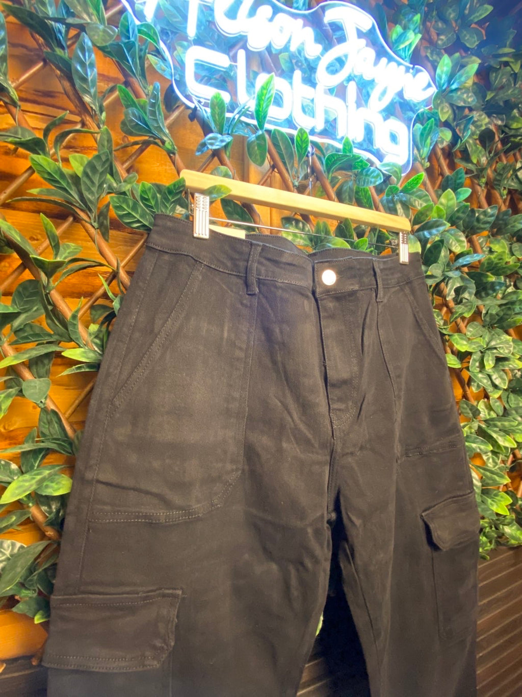 PLUS SIZE Denim cargo trousers with pockets.