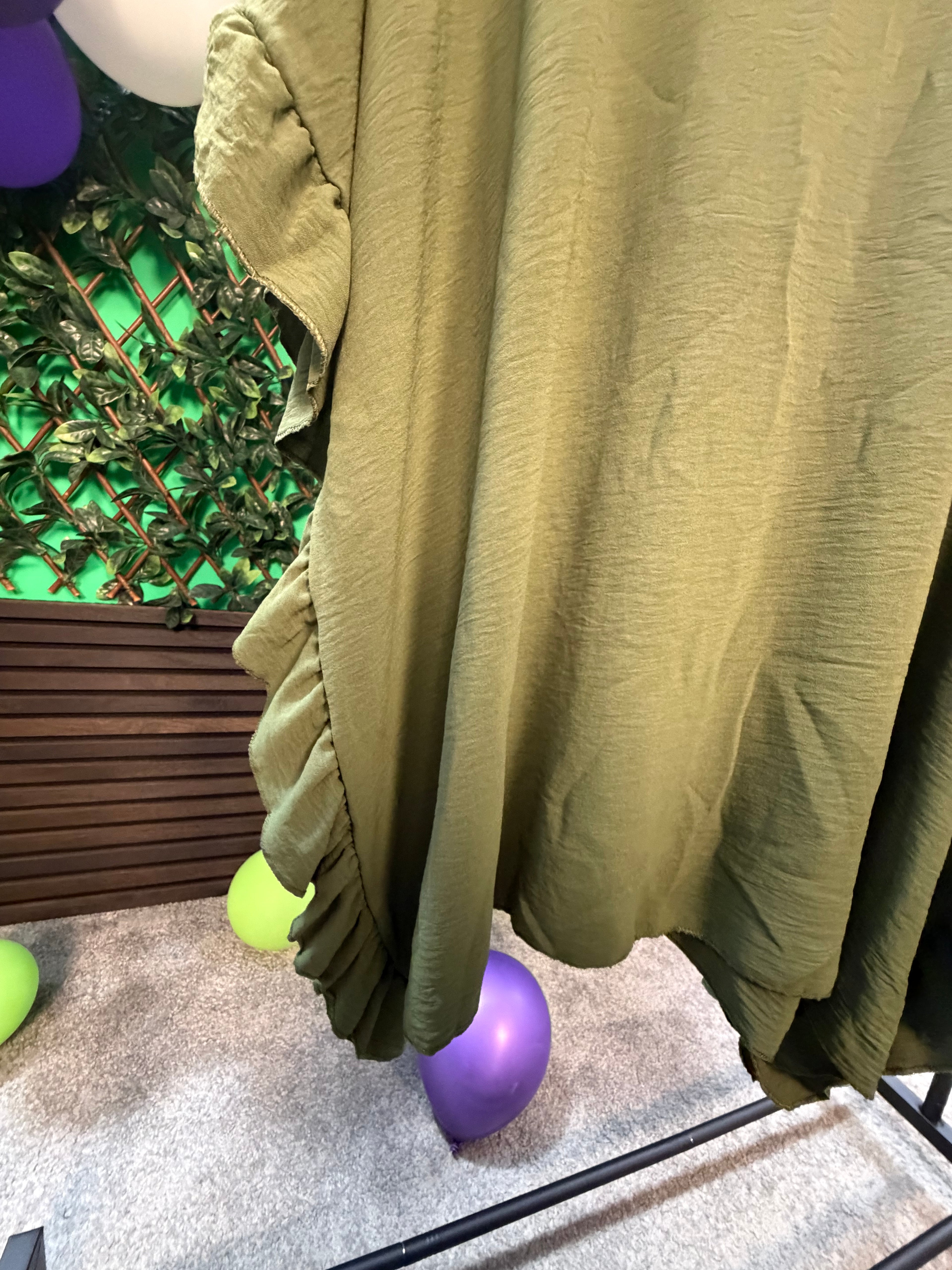 Plus Size Frilled Top & Shorts