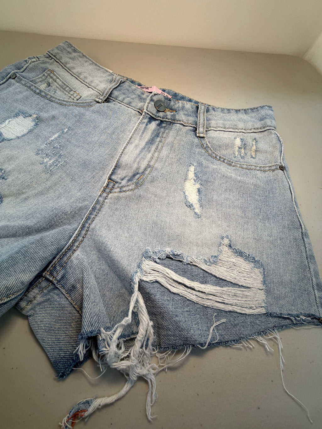 Ripped Denim Shorts with Wording on Pocket